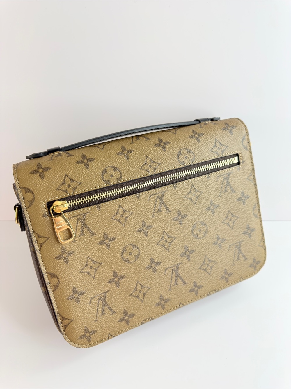 Louis Vuitton Métis Monogram Reverse - Picture 7 of 17
